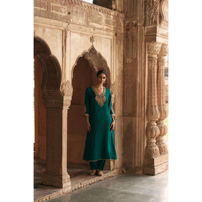 Sheetal Batra Haayat - Emerald Green Long Kaftan With Salwar