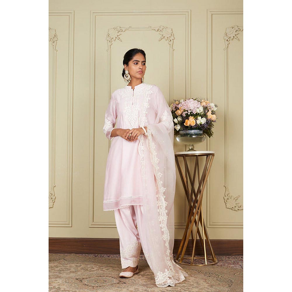 Sheetal Batra Kiara Advani V Neck Ruzena - Pearl Blush Short Kurta With Salwar And Dupatta