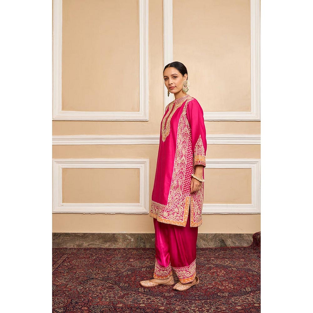 Sheetal Batra Jannat Khan In Naayaab - Hot Pink Short Kurta With Salwar And Dupatta