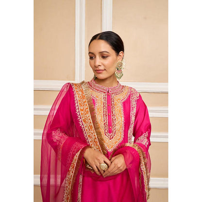 Sheetal Batra Jannat Khan In Naayaab - Hot Pink Short Kurta With Salwar And Dupatta