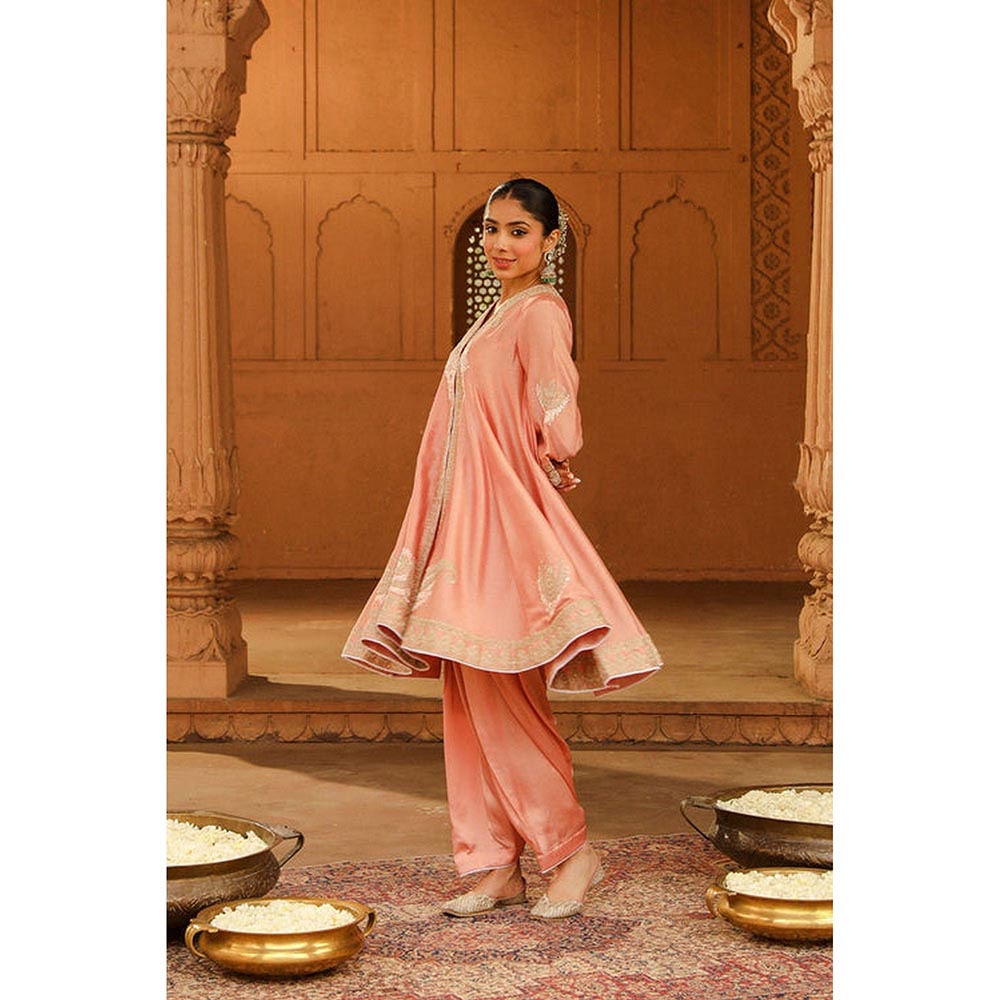 Sheetal Batra Fajr - Off Rose Short Anarkali Kurta With Churidar And Dupatta