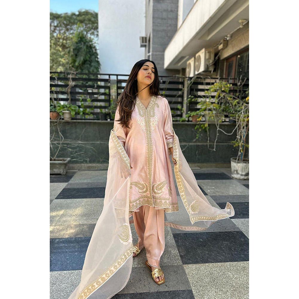 Sheetal Batra Anisha Sethi Fajr - Blush Pink Short Anarkali Kurta With Churidar And Dupatta