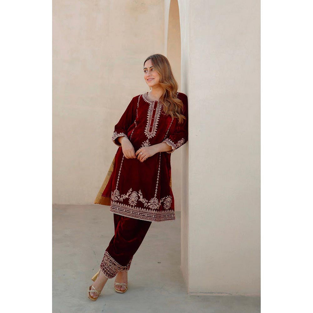 Sheetal Batra Asiyah - Silk Velvet Short Kurta With Salwar
