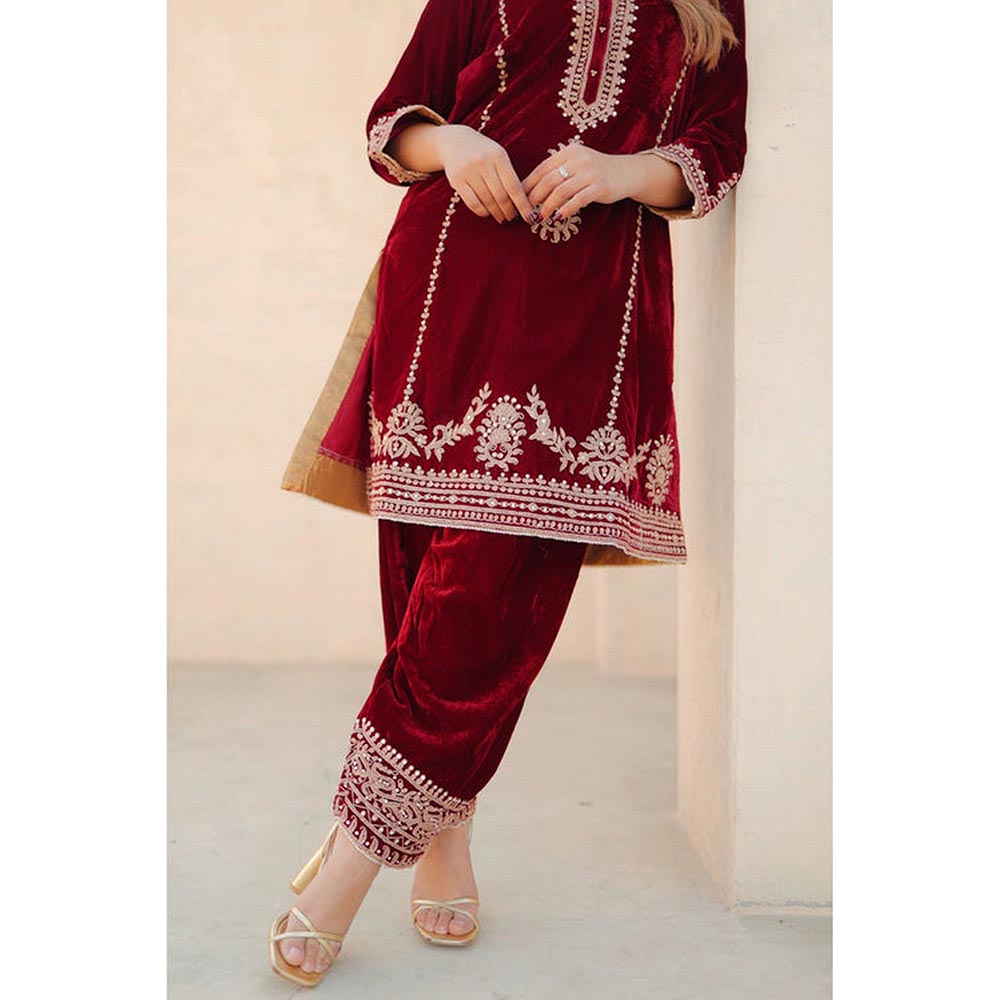 Sheetal Batra Asiyah - Silk Velvet Short Kurta With Salwar
