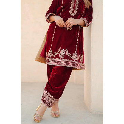 Sheetal Batra Asiyah - Silk Velvet Short Kurta With Salwar