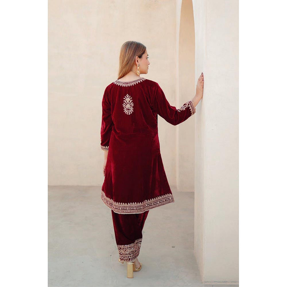 Sheetal Batra Asiyah - Silk Velvet Short Kurta With Salwar