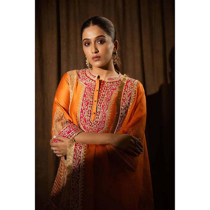 Sheetal Batra Nimrit Ahluwalia In Naayaab - Orange Short Kurta With Salwar And Dupatta