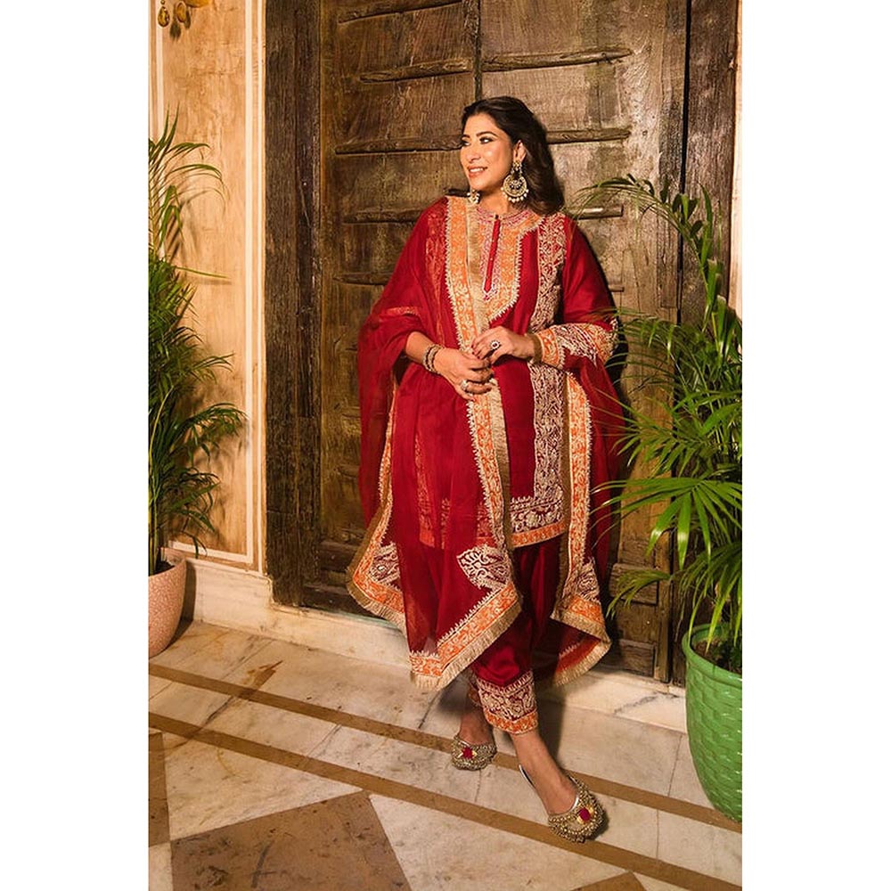 Sheetal Batra Sneha Arora In Naayaab - Deep Red Short Kurta With Salwar And Dupatta