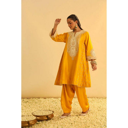 Sheetal Batra Arisana - Mustard Short Kalidaar Choga With Salwar
