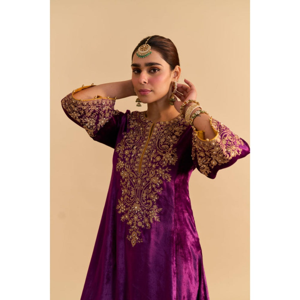 Sheetal Batra Eira Purple Velvet Embroidered Kurta With Dhoti