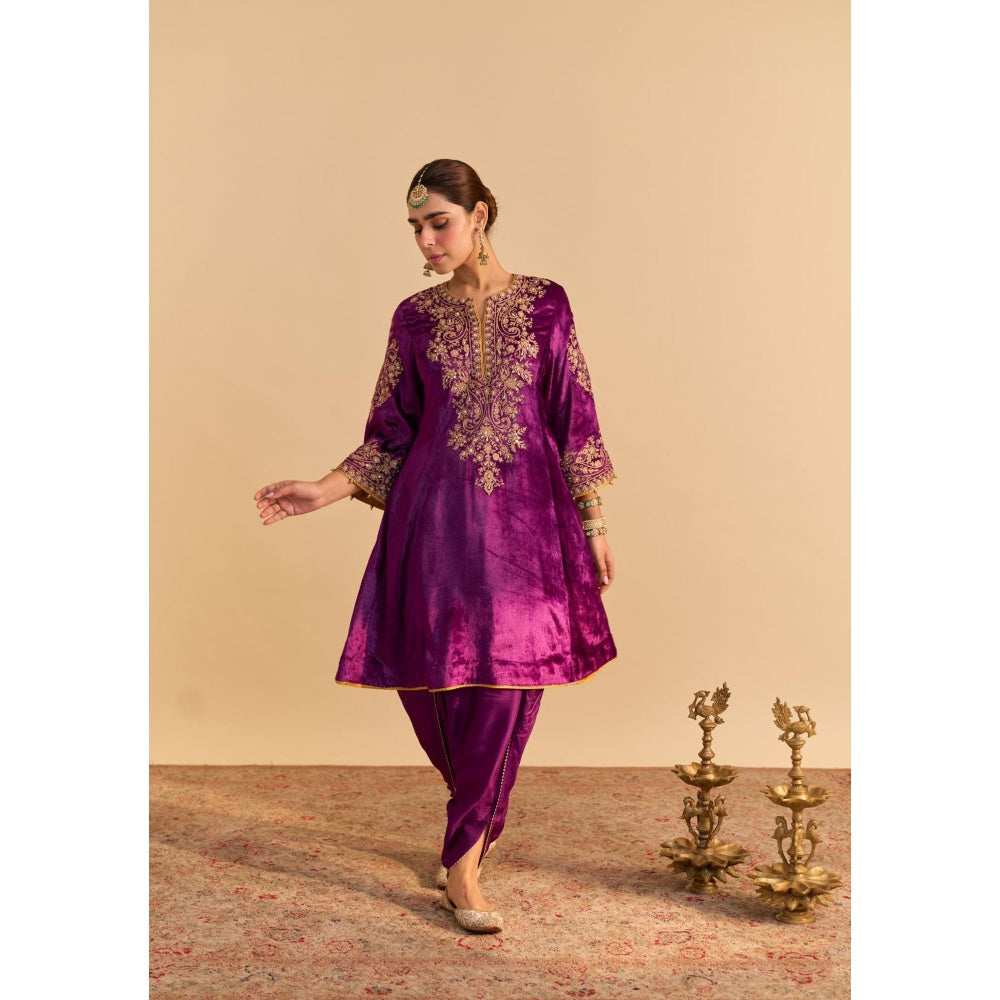 Sheetal Batra Eira Purple Velvet Embroidered Kurta With Dhoti