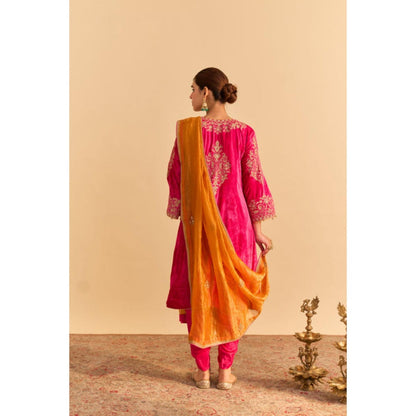 Sheetal Batra Eira Pink Embroidered Kurta With Dhoti and Dupatta
