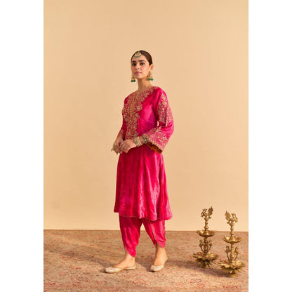 Sheetal Batra Eira Pink Embroidered Kurta With Dhoti and Dupatta