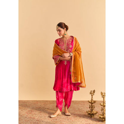 Sheetal Batra Eira Pink Embroidered V-Neck Kurta With Dhoti and Dupatta