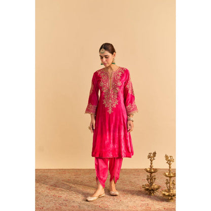 Sheetal Batra Eira Pink Embroidered Kurta With Dhoti