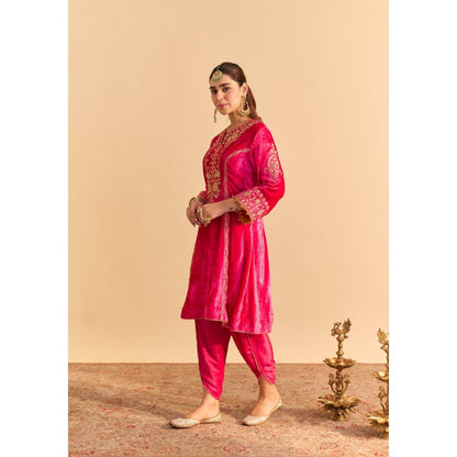 Sheetal Batra Ziara Pink Velvet Embroidered Kurta With Dhoti