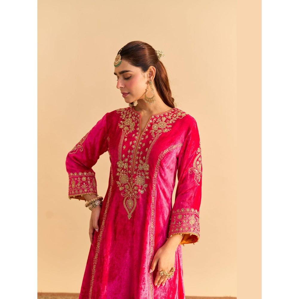 Sheetal Batra Ziara Pink Velvet Embroidered Kurta With Dhoti