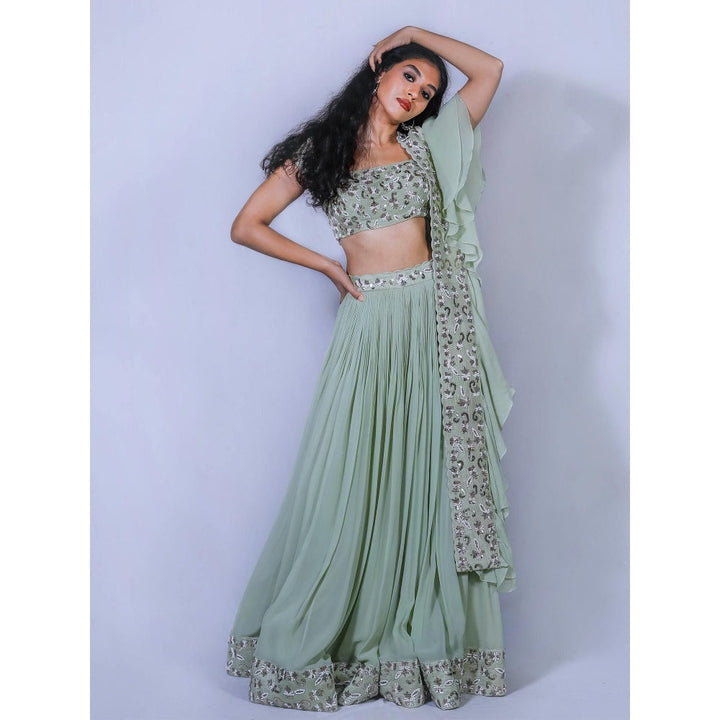 Shahmeen Husain Green Embellished Lehenga And Choli With Dupatta (Set of 3)