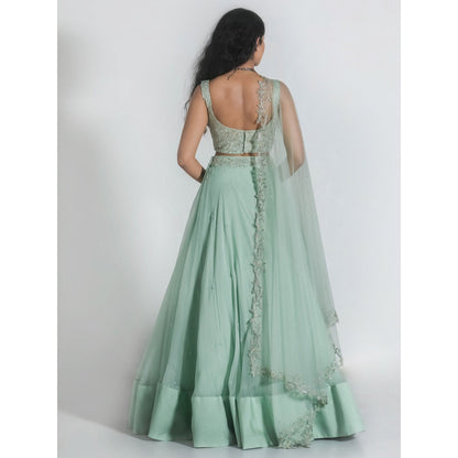 Shahmeen Husain Green Embroidered Lehenga And Choli With Dupatta (Set of 3)