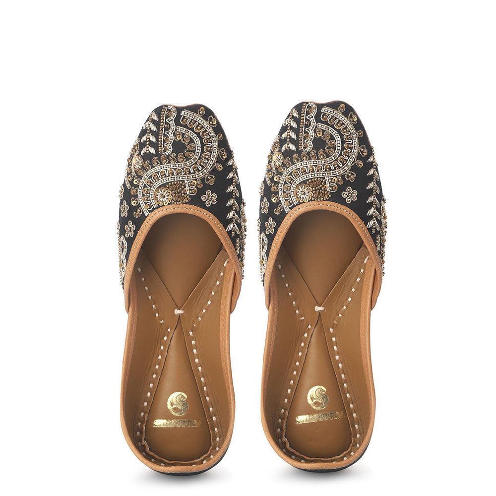 Shilpsutra Women Black Shadow Juttis