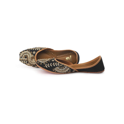 Shilpsutra Women Black Shadow Juttis