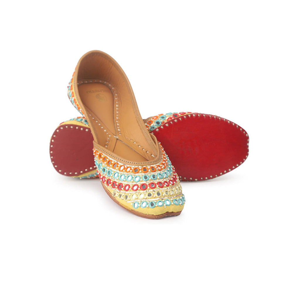 Shilpsutra Women Yellow Rang Darpan Juttis