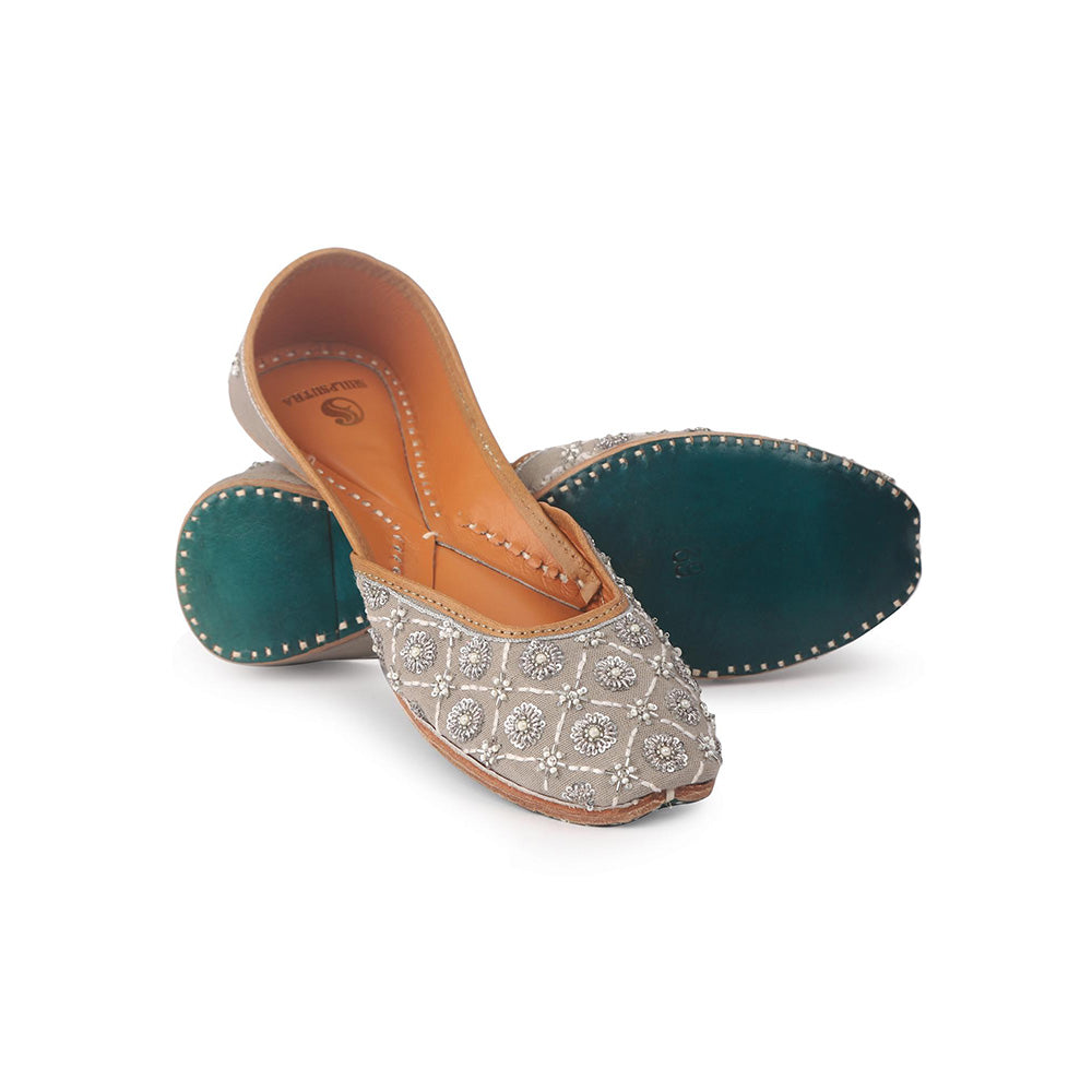Shilpsutra Women Grey Bliss Juttis