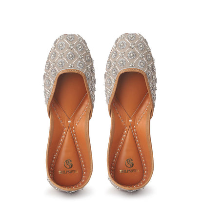 Shilpsutra Women Grey Bliss Juttis