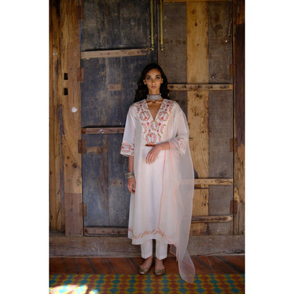 SHIKHA MEHTA Kora Sofia Kurta with Pant and Dupatta (Set of 3)