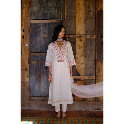 SHIKHA MEHTA Kora Sofia Kurta with Pant and Dupatta (Set of 3)