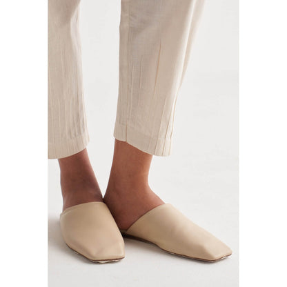 Shivani Bhargava Multihued Gardenia Couching Yoke Cape with Pintuck Pants (Set of 2)
