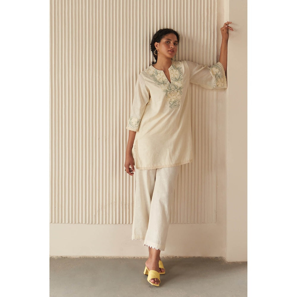 Shivani Bhargava Contour Cross-Stitch Off-White Co-Ord (Set of 2)