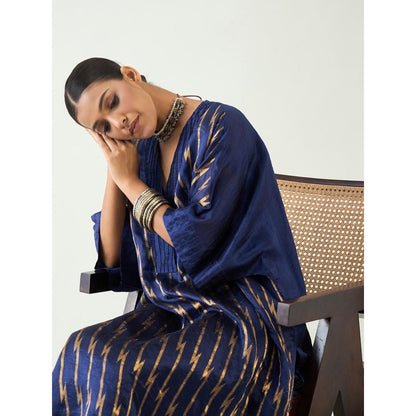 Shivani Bhargava Damani Blue Silk Weave Kimono Kurta with Pant (Set of 2)
