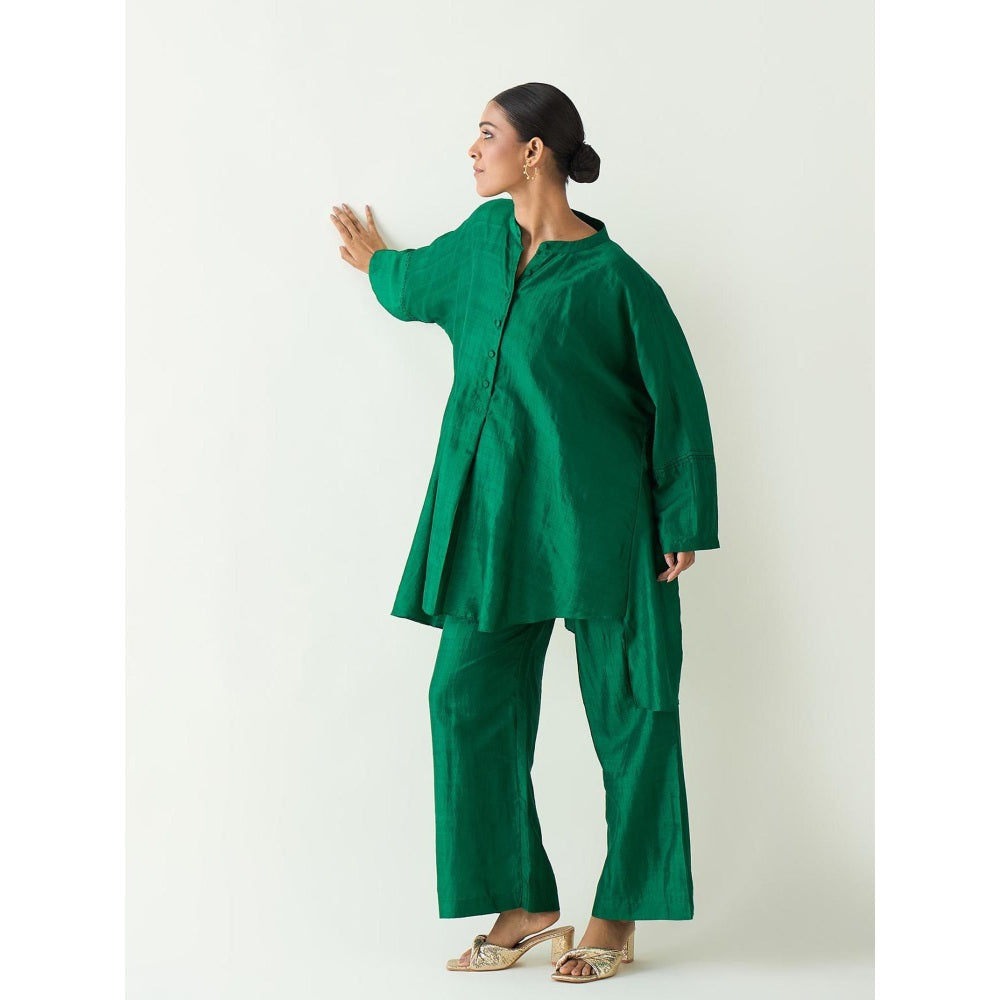 Shivani Bhargava Green Ira Silk Kimono Kurta with Pant (Set of 2)