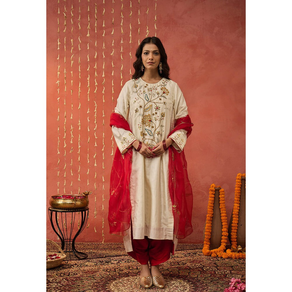 Shivani Bhargava Gehna Ivory Silk Embroidered Kurta with Dhoti and Dupatta (Set of 3)