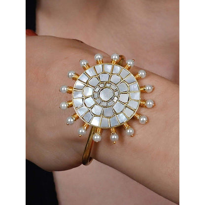 Shlok Jewels Women White 18K Gold Plated Pearl Bracelet