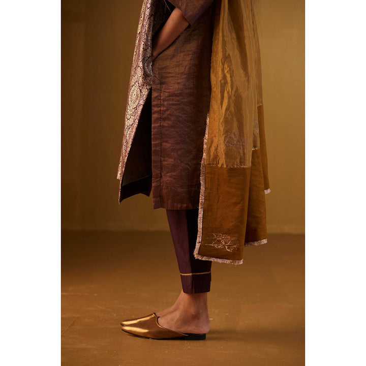 SHORSHE Gold tissue dupatta with exquisite hand block print