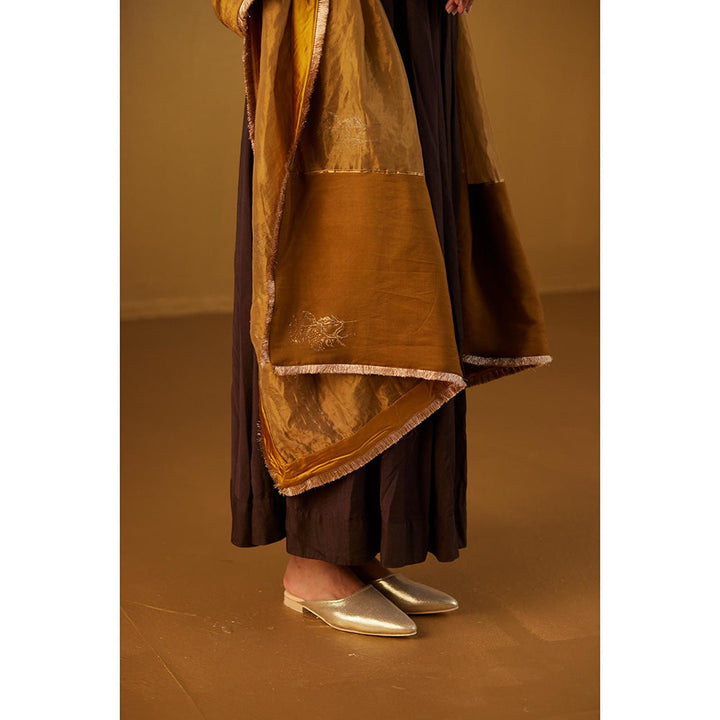SHORSHE Gold tissue dupatta with exquisite hand block print