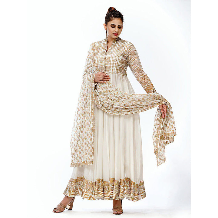 Shruti S Off White Metallic Printed Anarkali (Set of 3)