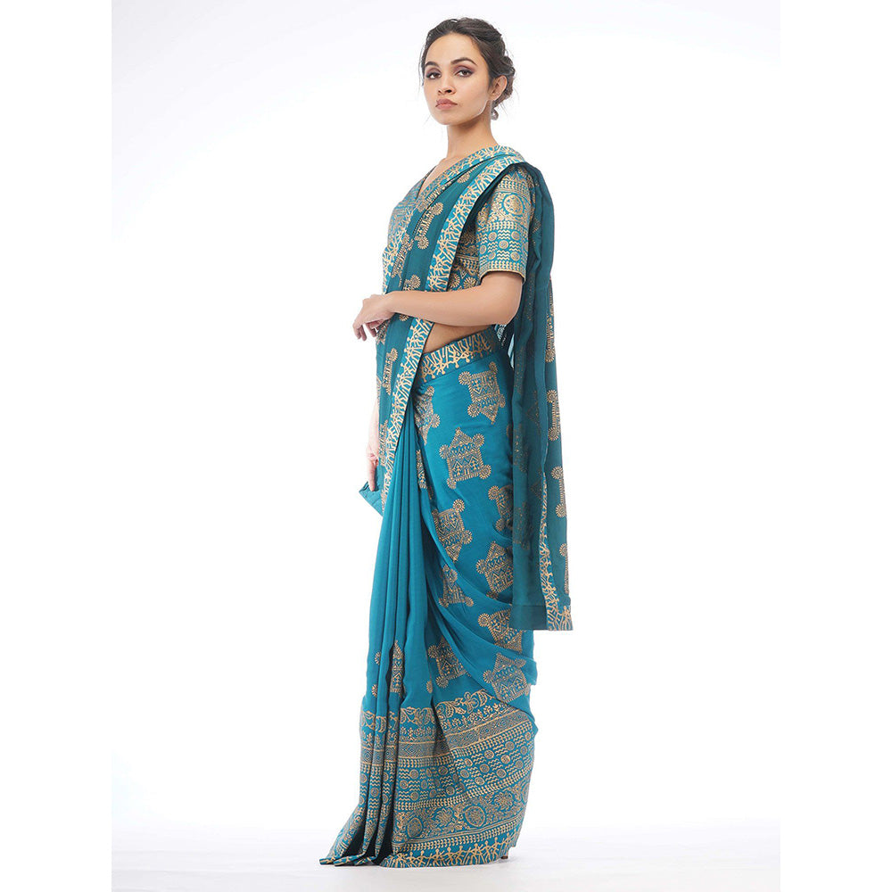 Shruti S Turquoise Dual Tone Silk Saree with Stitched Blouse