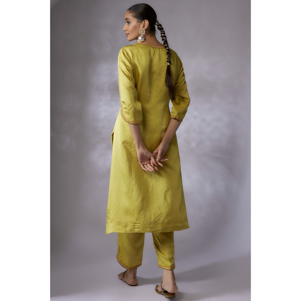 Shreeka Yellow Embroidered Kurta with Pant and Dupatta (Set of 3)