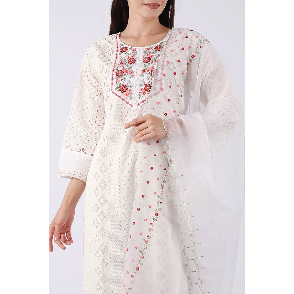 SHRUTI GOYAL White Embroidered Kurta with Pant and Dupatta (Set of 3)