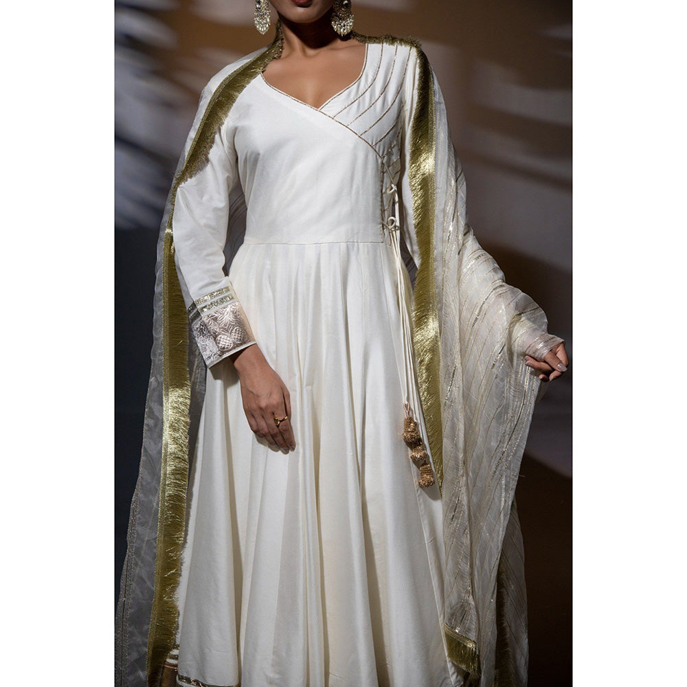 Shweta Dabas Fiza Ivory Angarkha Kurta with Pant and Dupatta (Set of 3)