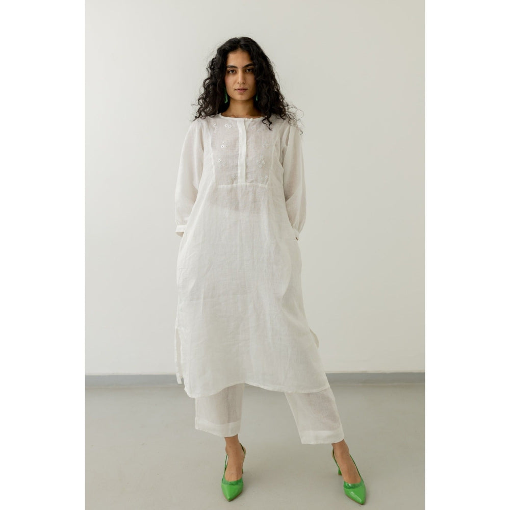 Silai Studio Pristine White Linen Kurta and Pants (Set of 2)