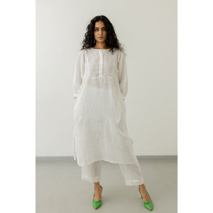 Silai Studio Pristine White Linen Kurta and Pants (Set of 2)