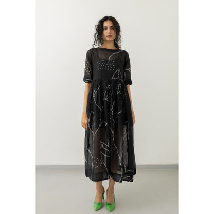 Silai Studio Black Bandhani Maxi Dress with Slip (Set of 2)