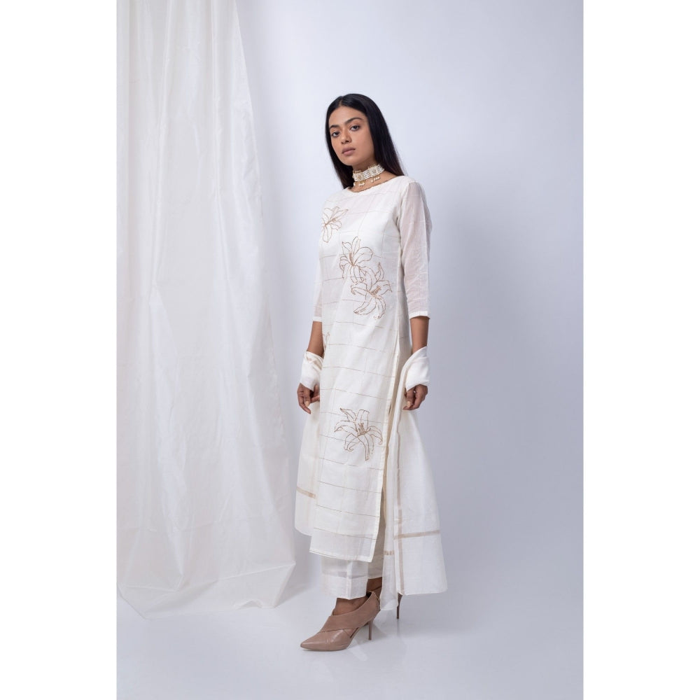 Silai Studio White Lilies Kurta Pants with Dupatta (Set of 3)