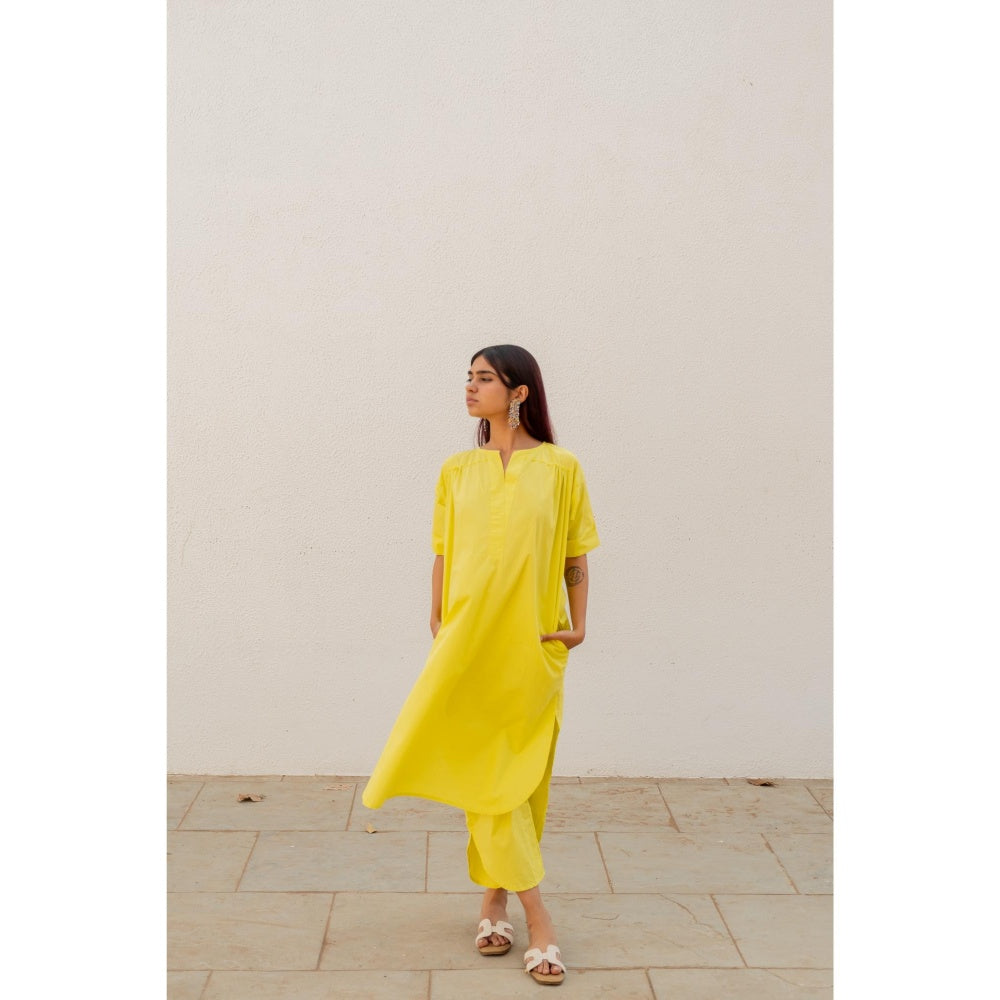 Silai Studio Neembu Yellow Kurta With Pant (Set of 2)