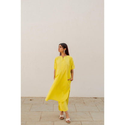 Silai Studio Neembu Yellow Kurta With Pant (Set of 2)