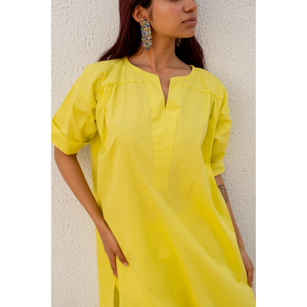 Silai Studio Neembu Yellow Kurta With Pant (Set of 2)